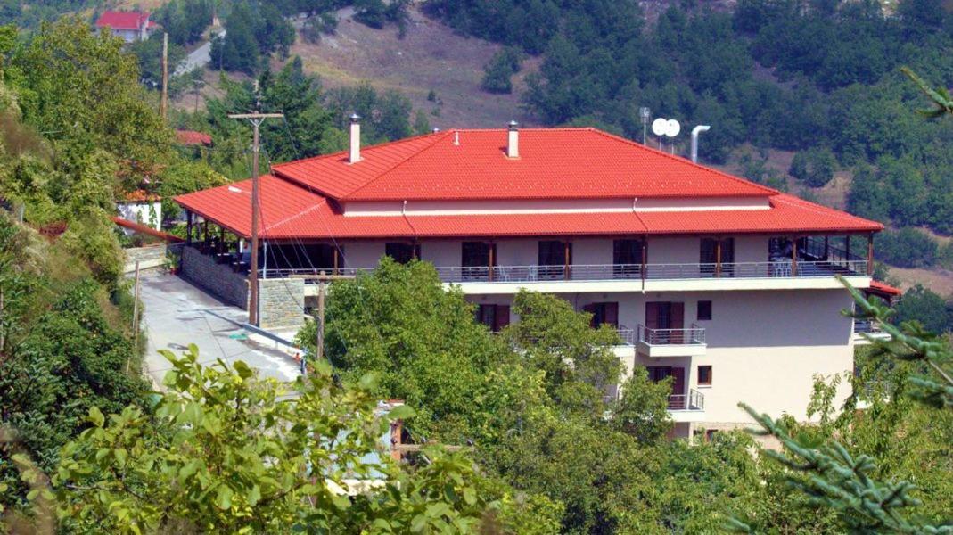 Omilaia Hotel Gardiki Eksteriør billede